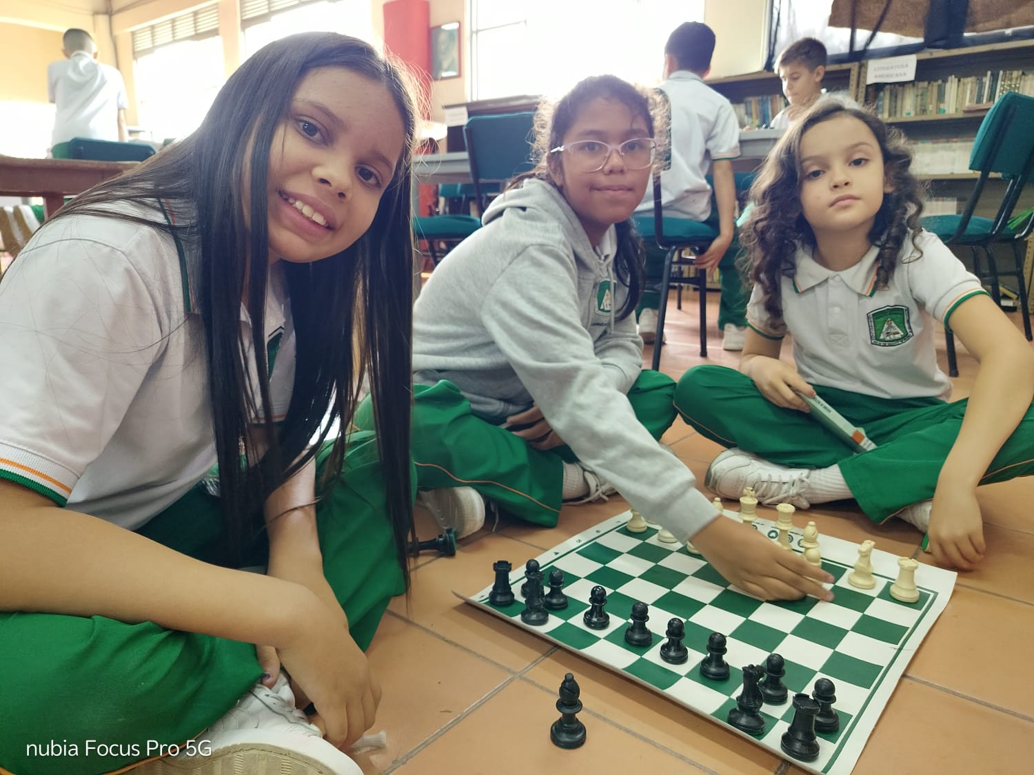NIÑOS DE 4°1 EN BIBLIOTECA  (12).